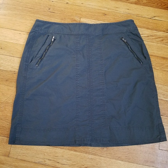 LOFT Dresses & Skirts - LOFT cargo army skirt with pockets in gray LOFT